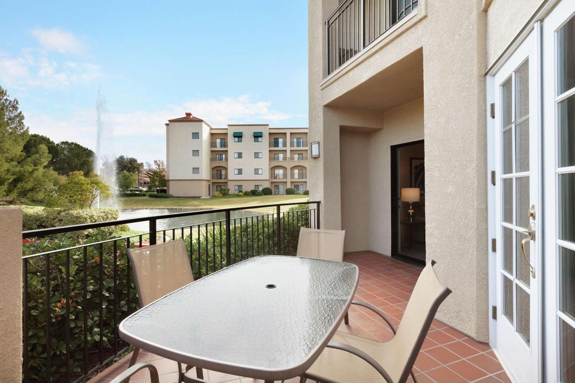 Embassy Suites By Hilton Temecula Valley Wine Country Exteriör bild